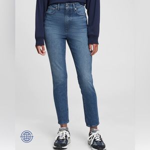 GAP | NWOT High Rise Vintage Slim Jeans with Washwell, 26 short